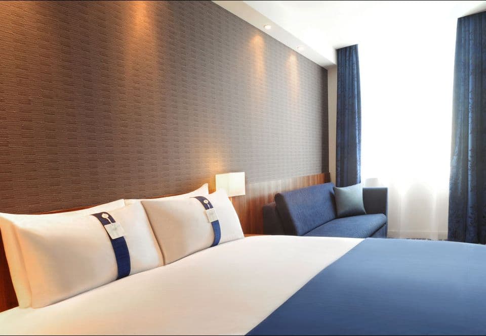 Holiday Inn Express Birmingham - Snow Hill, an IHG Hotel